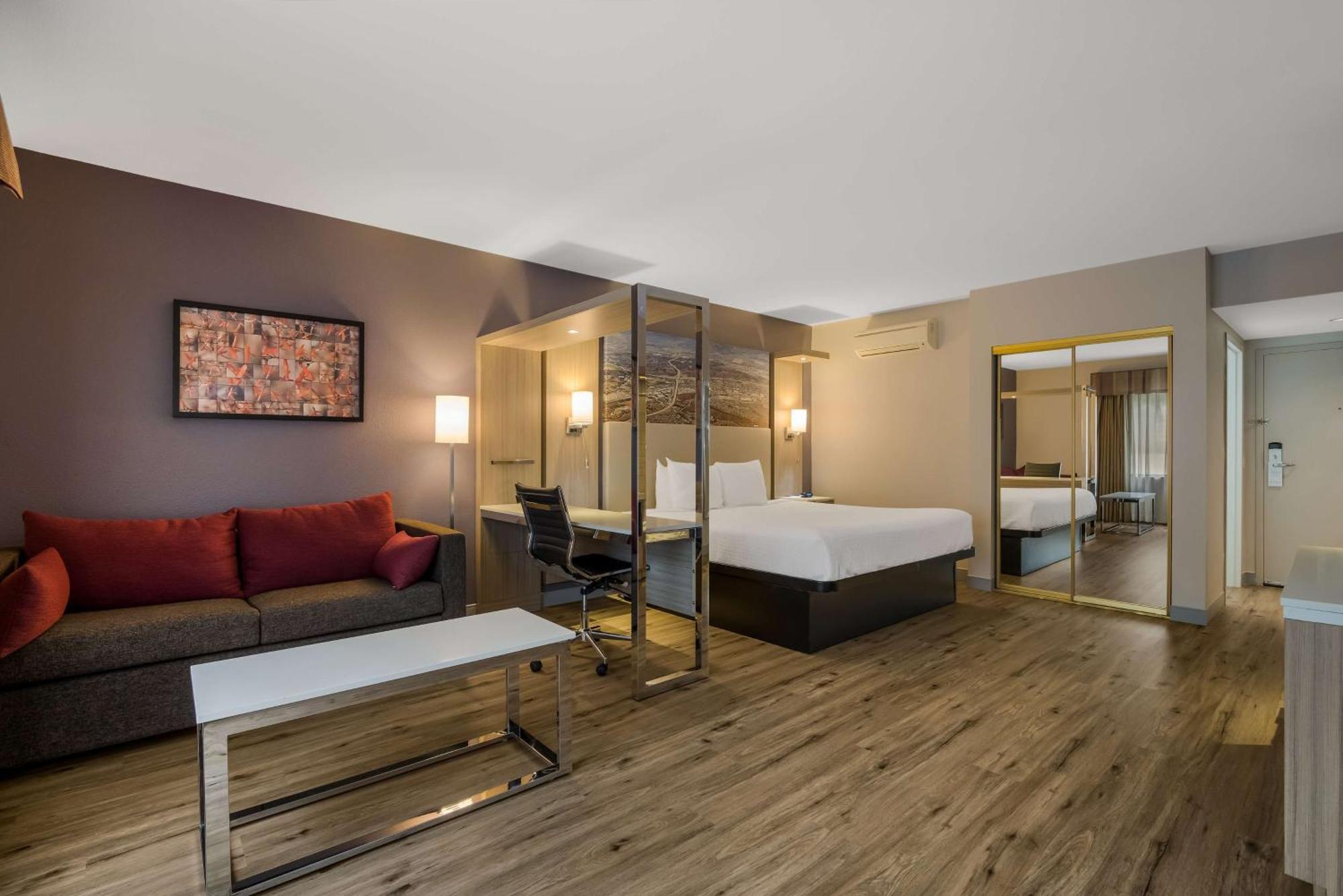 Best Western Diamond Bar Hotel & Suites מראה חיצוני תמונה