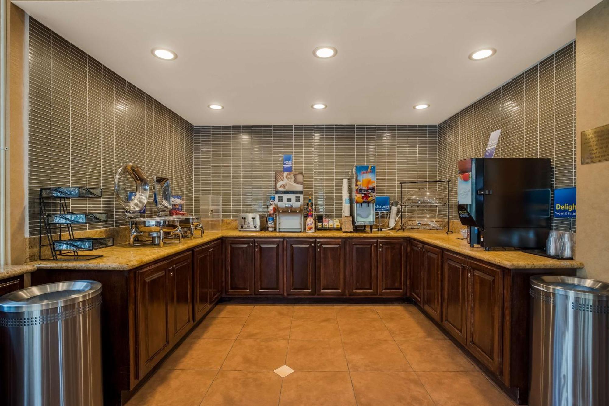 Best Western Diamond Bar Hotel & Suites מראה חיצוני תמונה